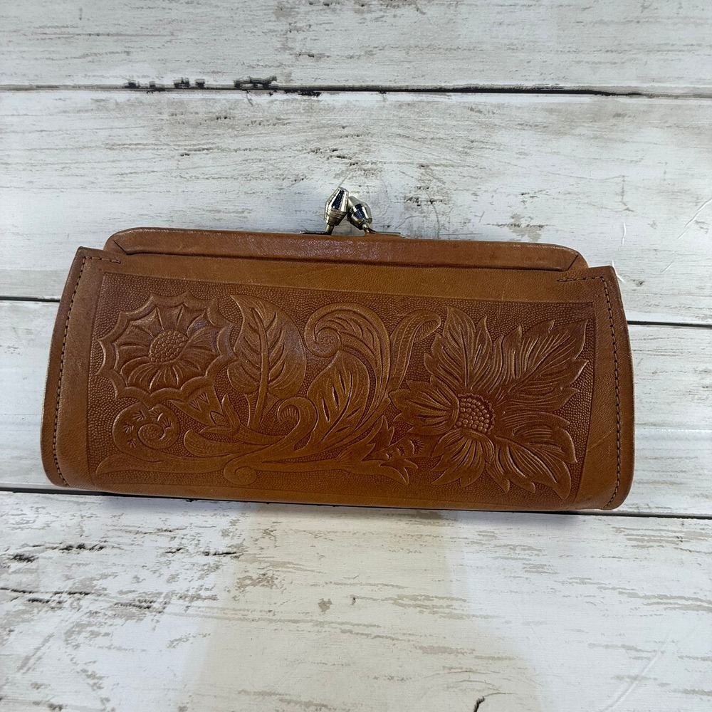 Vintage Hand Tooled Leather Floral Western Kiss Lock Clutch Wallet Tan Boho